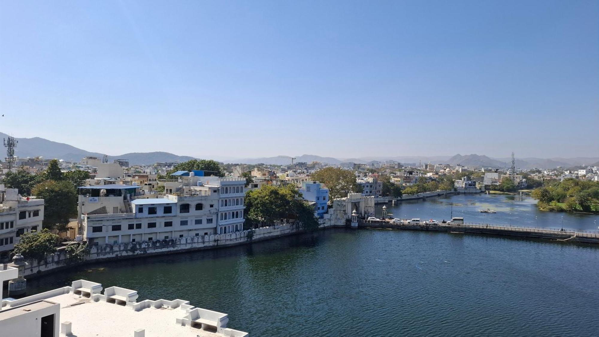 Antariksh Hotel Udaipur Eksteriør billede
